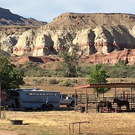 Hotel Paria River Ranch Big Water Exterior foto